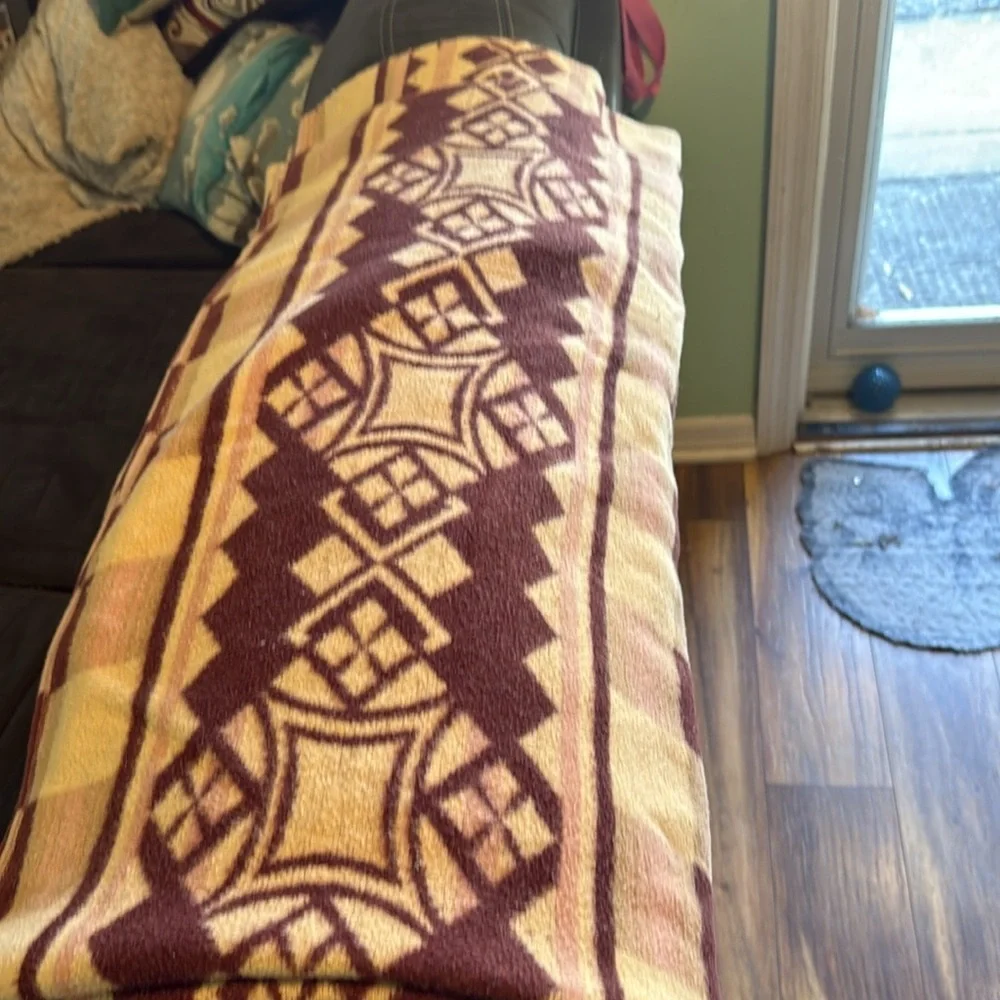 Beacon Vintage Pink,Beige & Garnet Plaid Camp Blanket Cotton Blend Size 70”x68”